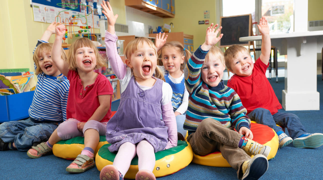 Glückliche Kindermomente in der Glückskinderkrippe